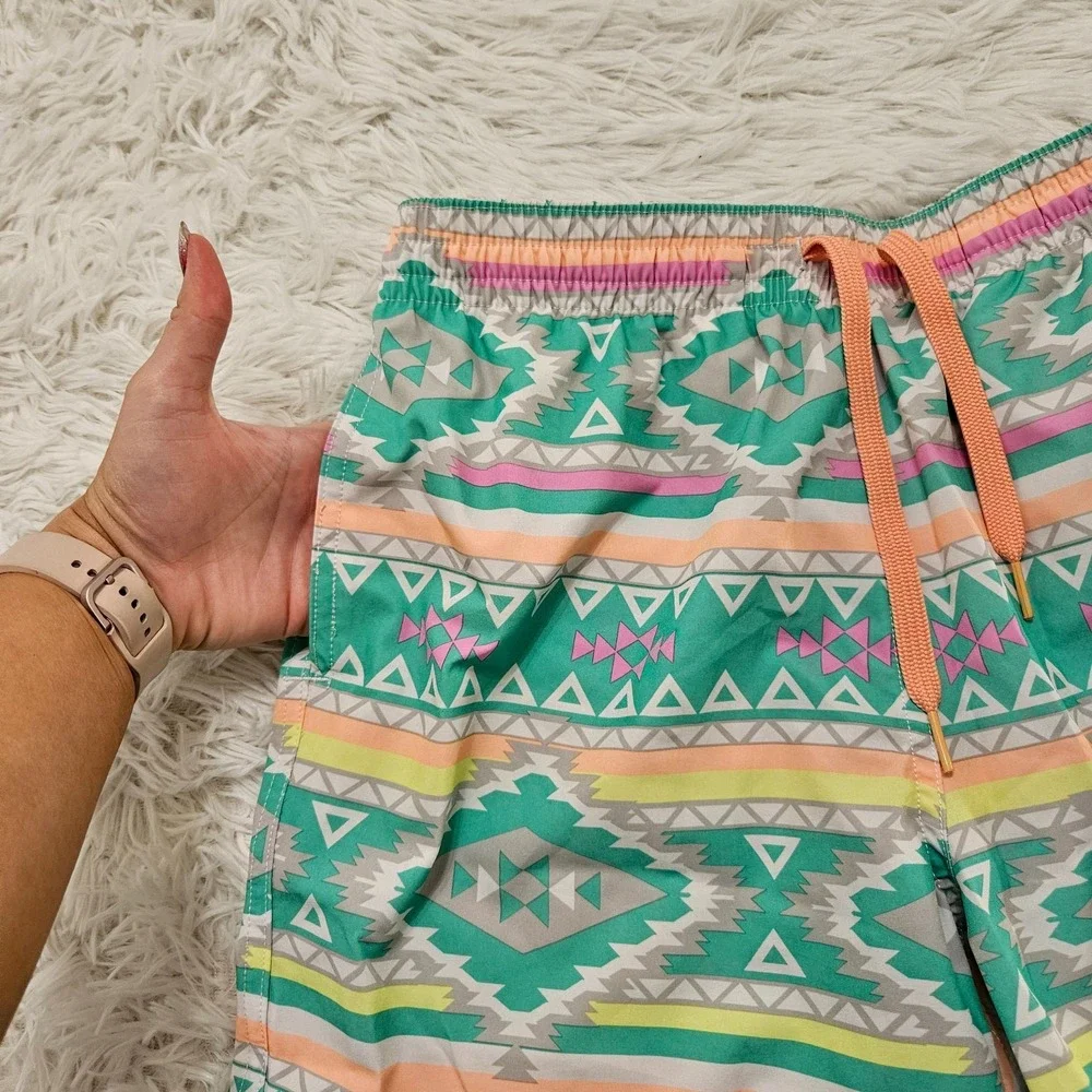 Chubbies Mens Swim Trunks Teal Pastel Neon Tribal Aztec Retro Print Sz S‎